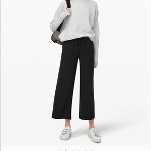 Lululemon On The Fly Pants- WL 7/8